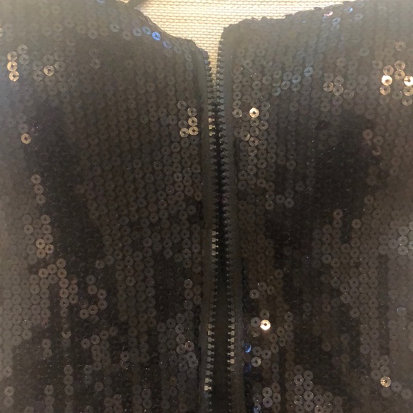 Super cute top. - Picture 3 of 5